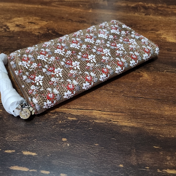 Nila large zip around continental Wallet - Picture 8 of 10